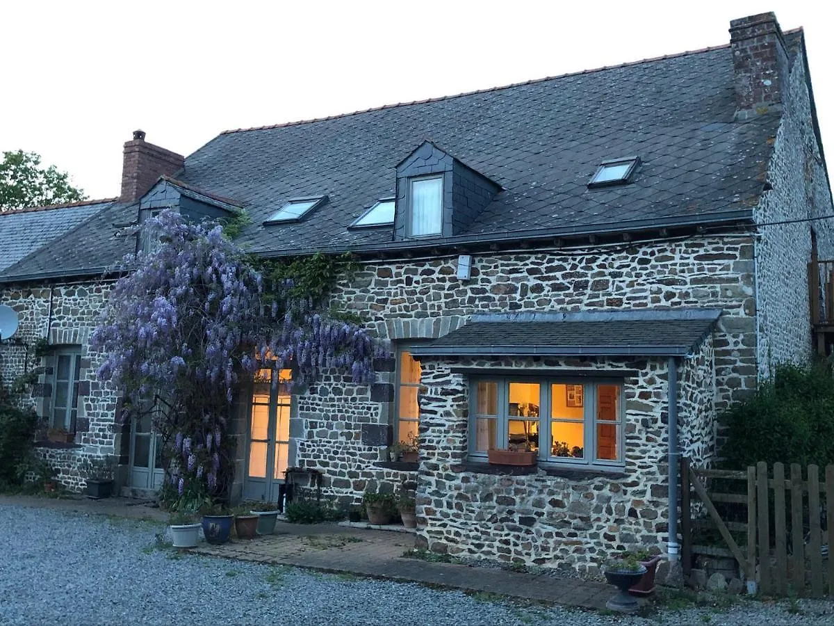 Chambres D'Hotes Bastia Et Bonifacio Retiers Bed & Breakfast